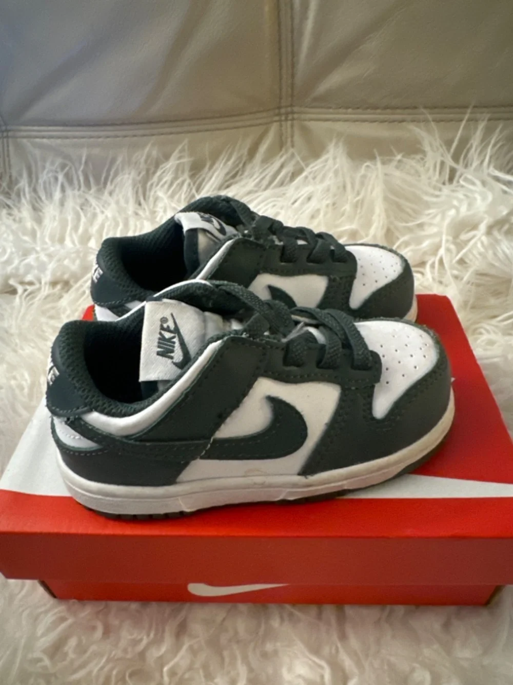 Olive green and white dunks 7C